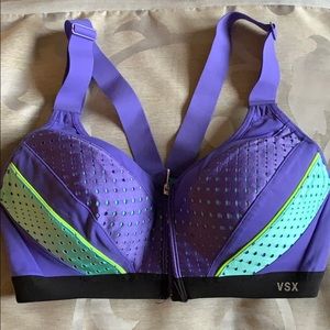 Victoria’s Secret Sports Bra (34B)